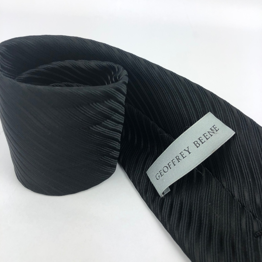 Geoffrey Beene Black Tie WEDDING FUNERAL BUSINESS